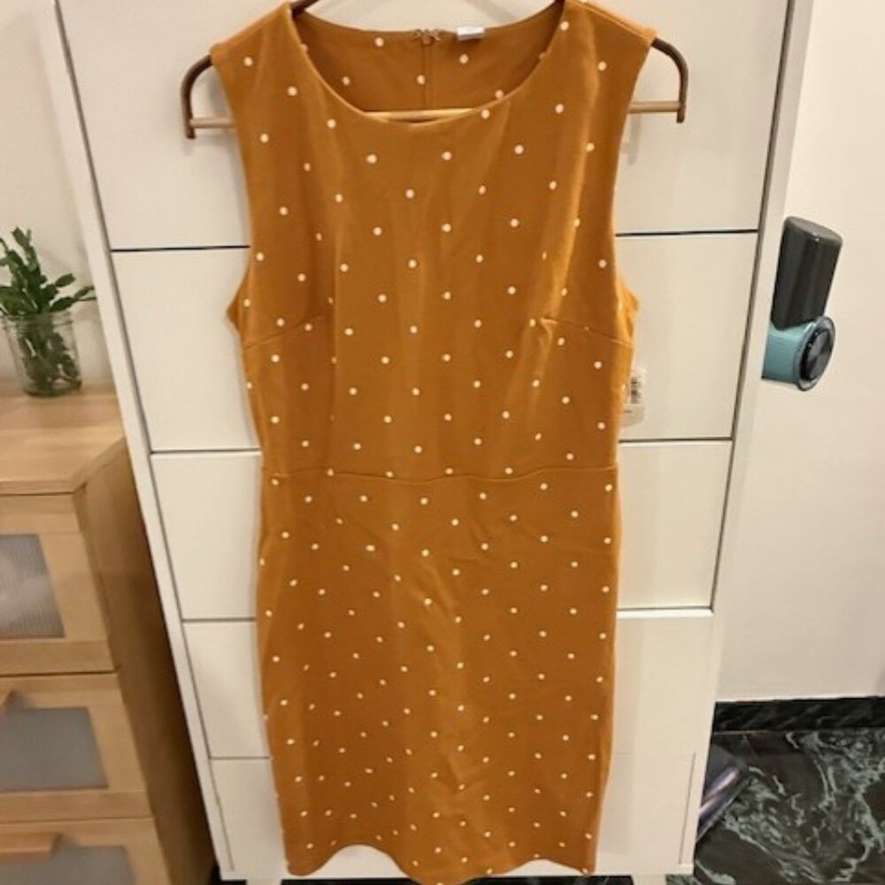 New Mustard-colored sleeveless dress